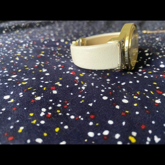 Watch - Picture 4 of 5